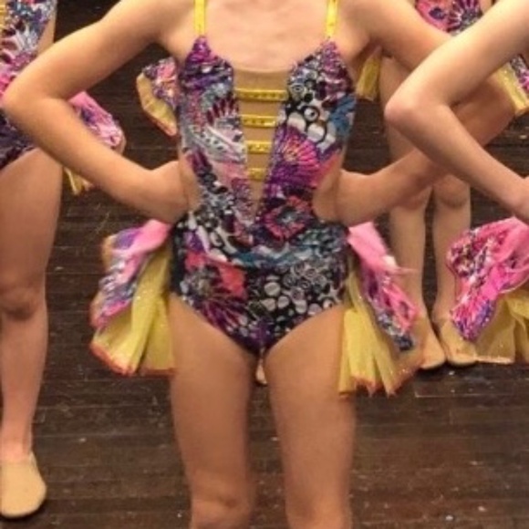 Colorful Dance Costume with Yellow and Pink Accents - Picture 8 of 8